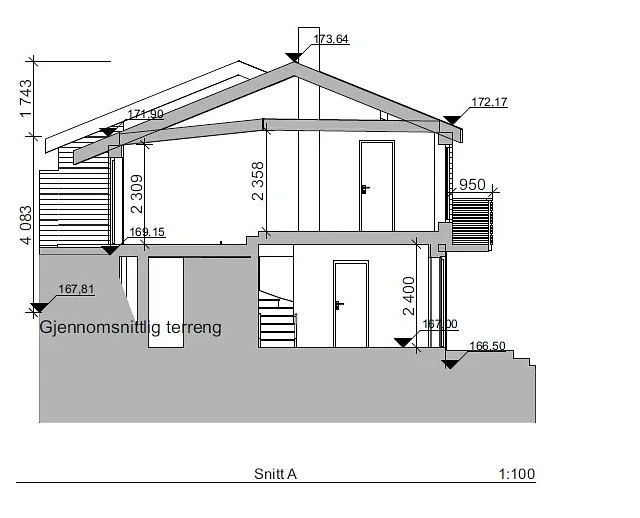 Tegning av hus med mål og snitt, viser høyder og grunnforhold.